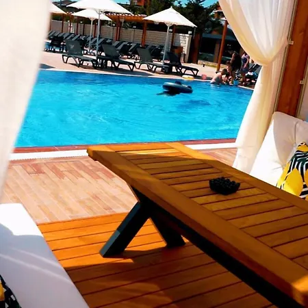 Kaptan Tatil Merkezi מלון 4*